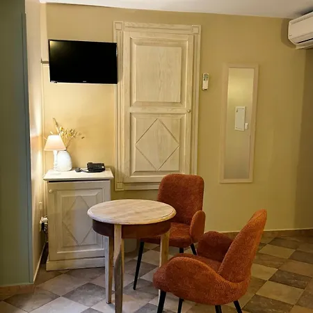 ホテル Colomba Centre-ville Historique 3*