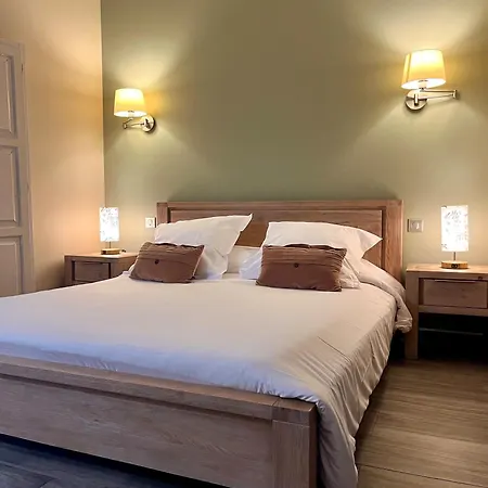 Hotel Colomba Centre-ville Historique 3*