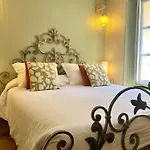 Colomba Centre-ville Historique 3* 博尼法乔