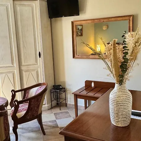 Colomba Centre-ville Historique Bonifacio (Corsica)