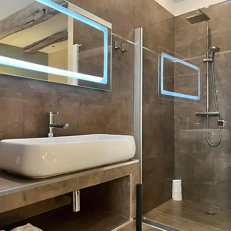 Colomba Centre-ville Historique Hotel