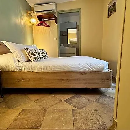 Hotel Colomba Centre-ville Historique 3*