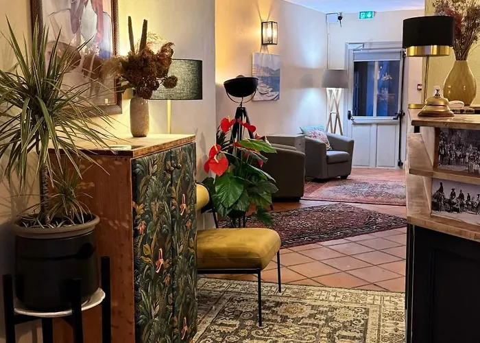 Hotel Colomba Centre-ville Historique 3*