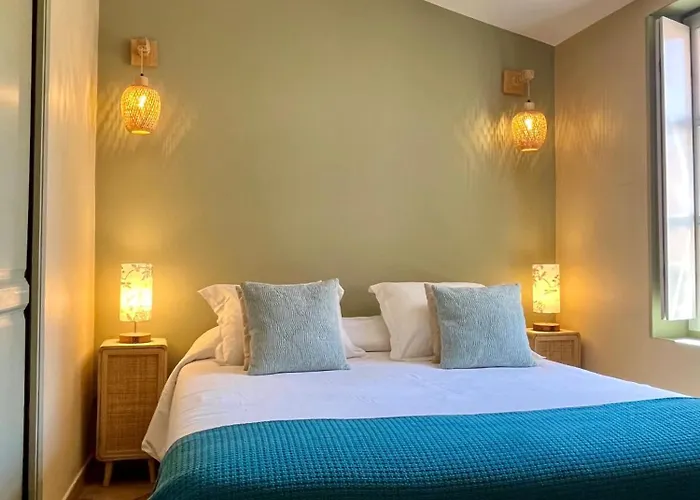 Colomba Centre-ville Historique 3* ボニファシオ