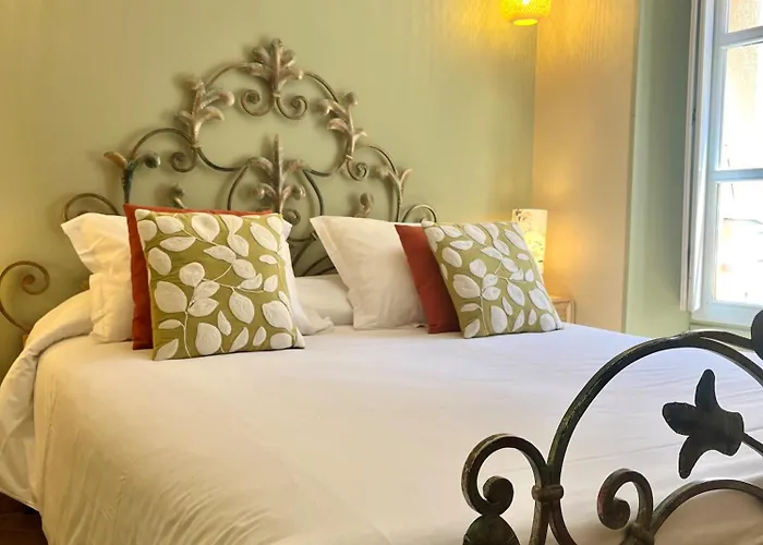 Colomba Centre-ville Historique 3* ボニファシオ